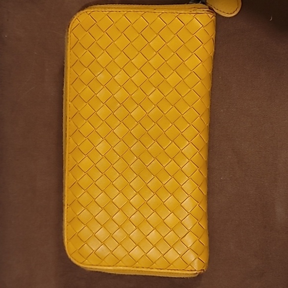 Bottega Veneta Handbags - - Bottega Veneta yellow Zippy wallet